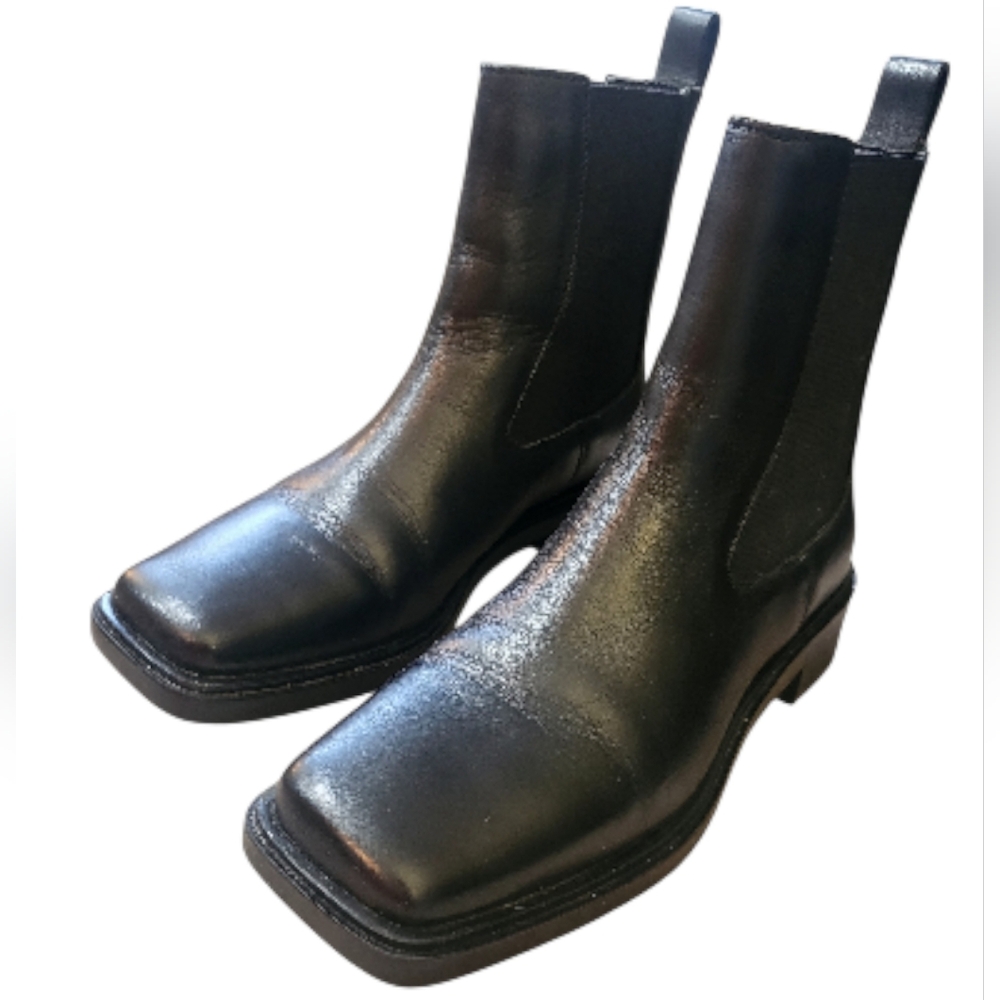 Zara Black Leather Chelsea Boots